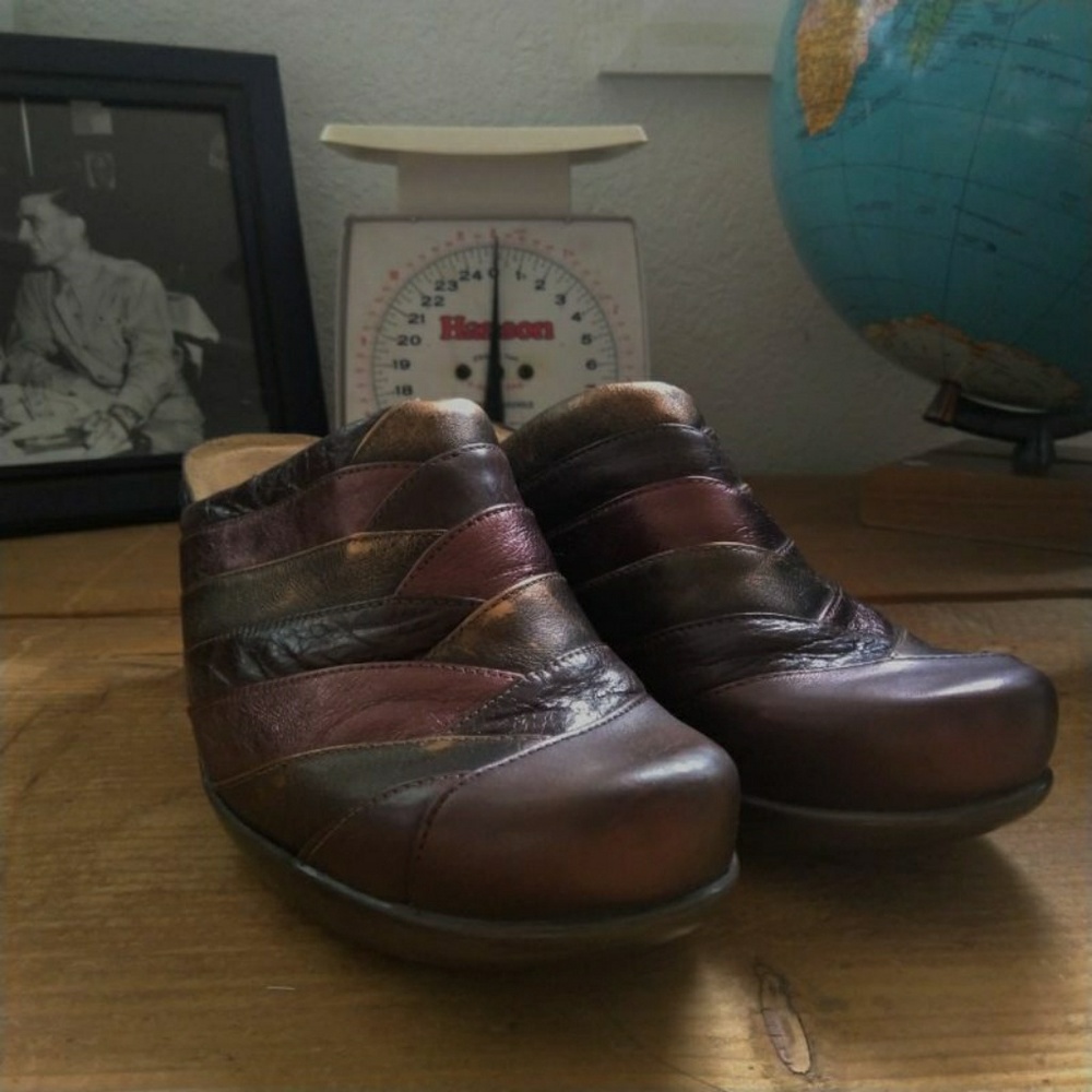 Wine and Copper Metallic NAOT mules - Picture 4 of 4